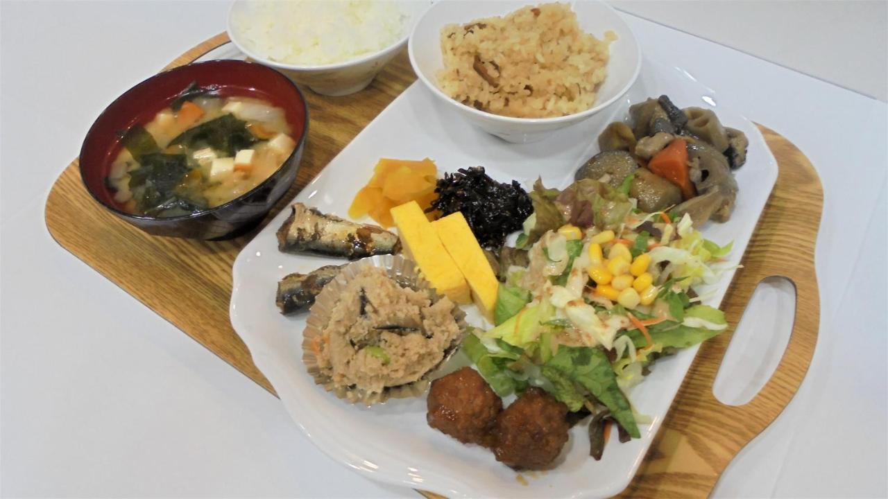 Toyoko Inn Kintetsu Yokkaichi Eki Kita Guchi Kültér fotó